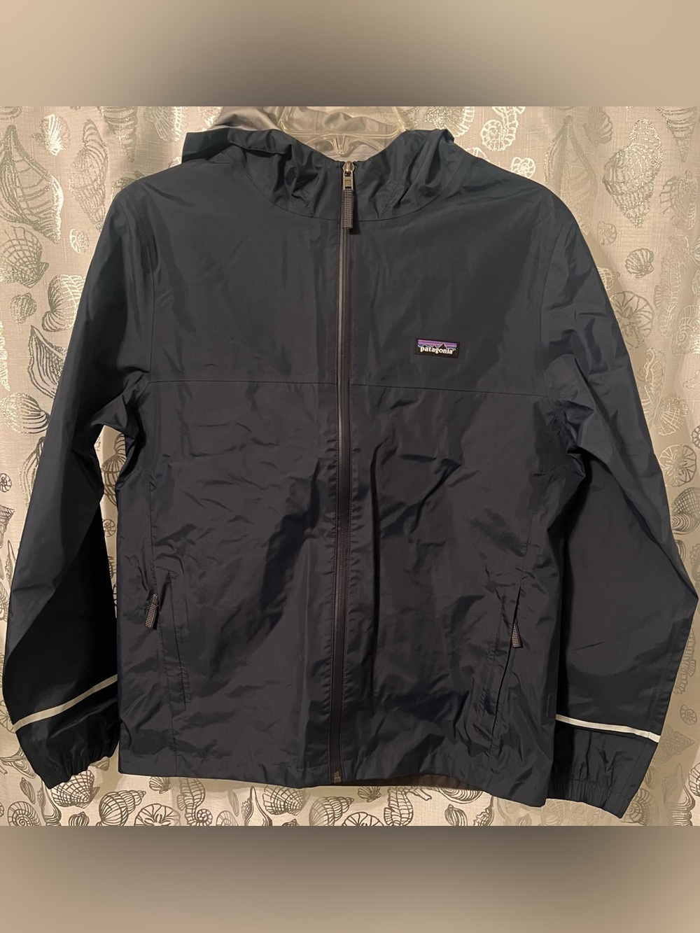 Patagonia Kids' Navy Hooded Rain Jacket XXL- (worn as a women’s Large)